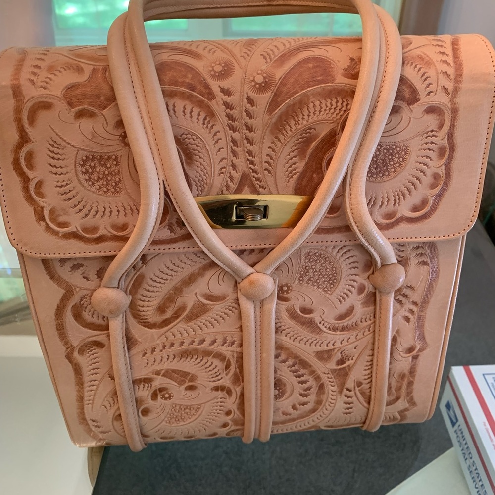 Handcrafted leather handbag